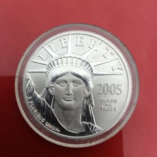 2005 Platinum Liberty Coin.  999 Platinum 5 Mil photo