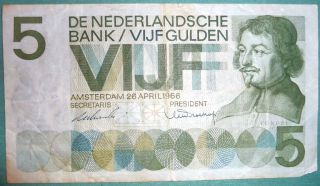 Netherlands 5 Gulden Note,  P 90 A,  Issued 26.  04.  1966 photo