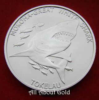 2015 Silver Coin 1 Troy Ounce Mokoha Great White Shark Tokelau Fish.  999 Bu photo