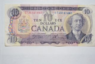 Canada 10 Dollar Bank Note - Canadian Ten Dollars Bill Etj5161643 - Ottawa 1971 photo