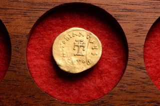 Ancient Byzantine Roman Gold Tremissis Coin Of Emperor Constantine Iv - 669 Ad photo