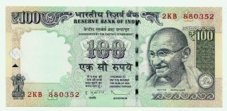 India - 100 Rupees 2013 - Gem Unc Banknote photo