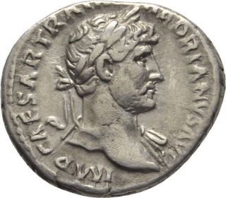 Hadrianus Denarius Fortuna photo