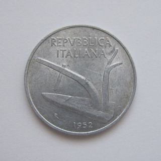 1952 - 10 Lire Italy Coin - Circulated photo