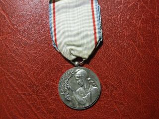 Medal Of French Gratitude Reconnaissance Francaise Silver Medal Maurice Delannoy photo
