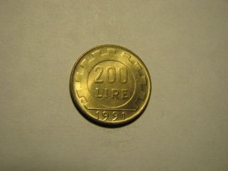 1991 Italy - 200 Lire Coin photo