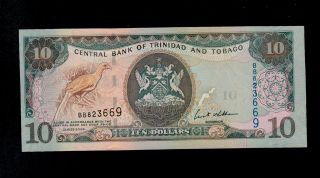 Trinidad & Tobago 10 Dollars 2006 Pick 48 Unc Banknote. photo