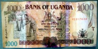 Uganda 1000 Shillingi Note From 2008 photo