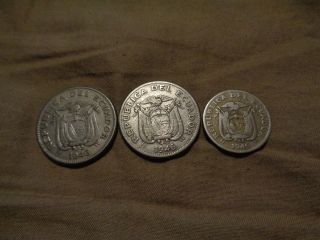 2 - 1946 Republica Del Ecuador Un Sucre And 1946 20 Centavos Foreign Coin photo
