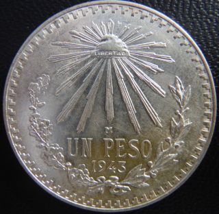 Km 455 Mexico - Silver Coin 1943 Cap And Rays Peso - photo