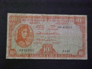 1962 Ireland Paper Money - 10 Shillings Banknote photo