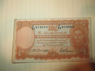Commonwealth Of Australia - 10 Shillings,  Nd (1942). photo