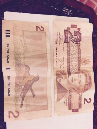2 Canada $2 Bill Paper Money 1986 Banknote Queen Elizabeth & Bird Reverse Side photo