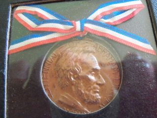 1809 - 1909 Abraham Lincoln Medal In Case photo