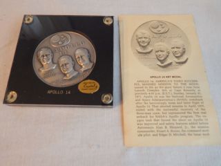 4.  67 - Ozs.  999 Fine Silver Apollo 14 Comemorative Medal Medallic Art Co. photo