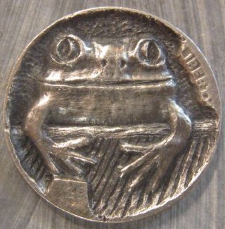 Hobo Nickel,  Miniature Metal Carving,  Frog photo