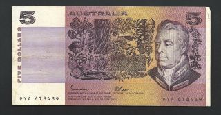 Australia $5 8439 photo