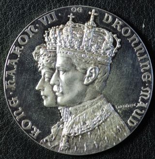 Norway - 1906 King Haakon Coronation Medal By Throndsen,  Silver Unc photo