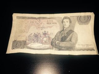 1971 Duke Of Wellington £5 Banknote photo
