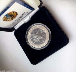 Space,  Tantal,  Kazakhstan Coin,  500 Tenge,  2006,  Unc photo