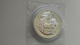 2009 Britannia 5 Pounds Charriot Silver Bu Coin photo