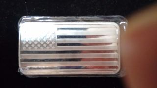 10 Oz American Flag.  999 Silver Bar photo