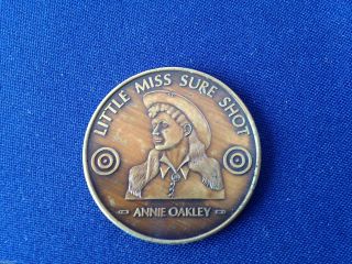 1971 Annie Oakley Little Miss Sure Shot Bronze Art Medal P2193 photo