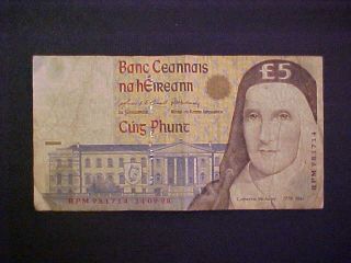 1998 Ireland Paper Money - 5 Pounds Banknote photo
