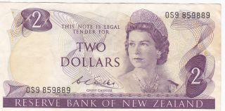 Zealand: 2 Dollars,  Nd,  Wilks Signature (1968 - 1975),  P - 164b photo