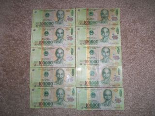 10 X 100000 Vietnam Dong Currency Paper Money Banknote photo