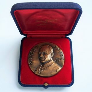 Frere Andre 1982 Beatification Bronze Plated Medal / Médaille Frère André photo