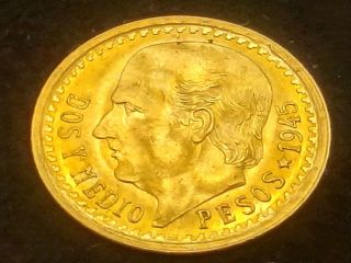 1945 Dos Y Medio 2.  5 Pesos Mexican Gold Coin D494 photo