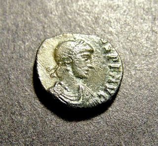 Roman Emperor Crowned By Victory,  Roman Army ' S Valor,  Imperial Coin photo