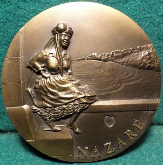 Portuguese Folk Costume - NazarÉ Fish Seller / Scallops 79mm 1971 Bronze Medal photo