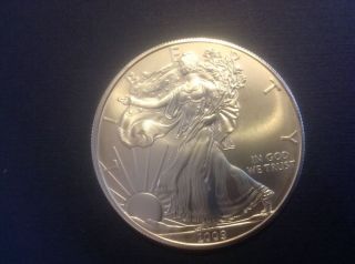 2009 Silver Dollar Eagle, .  999 Fine,  Uncirculated,  Brillant photo