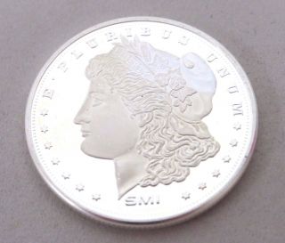 Lady Liberty Head E Pluribus Unum / American Eagle.  999 One (1) Oz.  Silver Coin photo