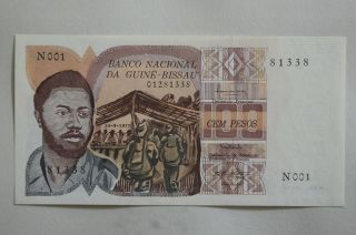 Guinea Bissau 100 Pesos Unc Pick 2 First Issue (1975) photo