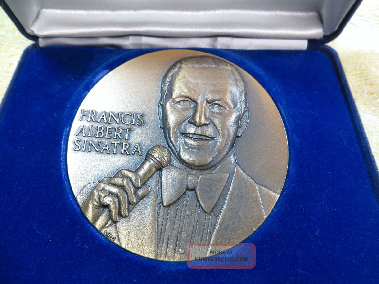 Frank Sinatra Carnegie Hall 1981 Commemorative Bronze Medal Rare Exonumia photo