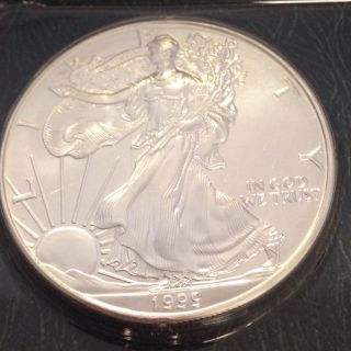 1999 1 Oz Silver American Eagle (uncirculated) photo
