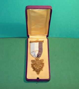 Rare Antique 1910 Bronze Medal W/ribbon & Case A.  R.  U.  C.  Q.  President Raquetteurs photo