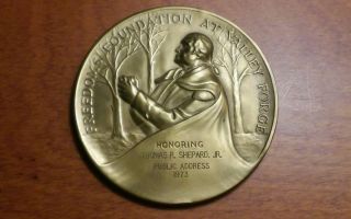 George Washington Freedoms Foundation Bronze Medal Thomas R.  Shepard,  Jr.  1973 photo