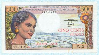 Madagascar 500 Francs 1966 P58a Vf, photo