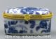49mm Chinese Blue And White Porcelain Flos Rosae Rugosae Leaf Vogue Jewelry Box Coins: Ancient photo 1