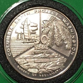 1983 Grand Coulee Damn Columbia Basin Project 1 Troy Oz.  999 Fine Silver Round photo