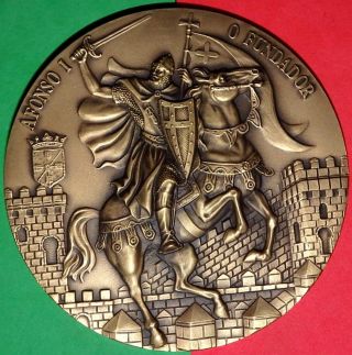 King / Alphonso I / The Founder / Bronze Medal By Antunes / 373g - 3.  9inches - 100mm photo
