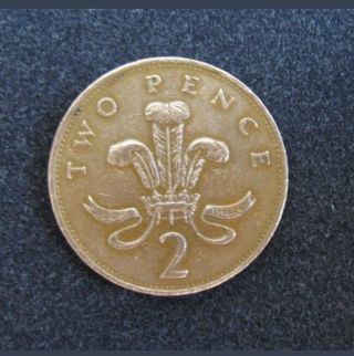 Coin 2 Two Pence 1994 Geat Britain Coin World. photo