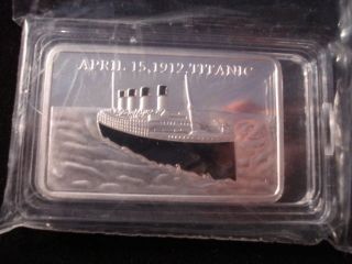 Titanic 24k 1 Oz Gold Layered.  999 Bullion Bar - In Acrylic Case photo