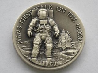 Man ' S First Walk On Moon Sterling Silver Medal Great American Triumphs D1622 photo