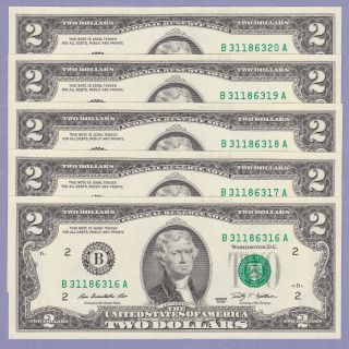 (5) 2009 Crisp Uncirculated $2 Two Dollar Bills - Consecutive York Notes. photo