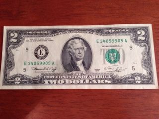 1976 Uncirculated $2 Bill Federal Reserve Note Richmond Series 1976 photo